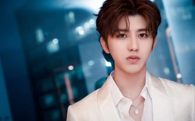 圈内人员爆料白鹿蔡徐坤,圈内爆料揭秘背后真相  第3张